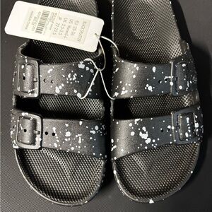 Freedom Moses Womens Black Splatter Sandals NEW Sz 5-6